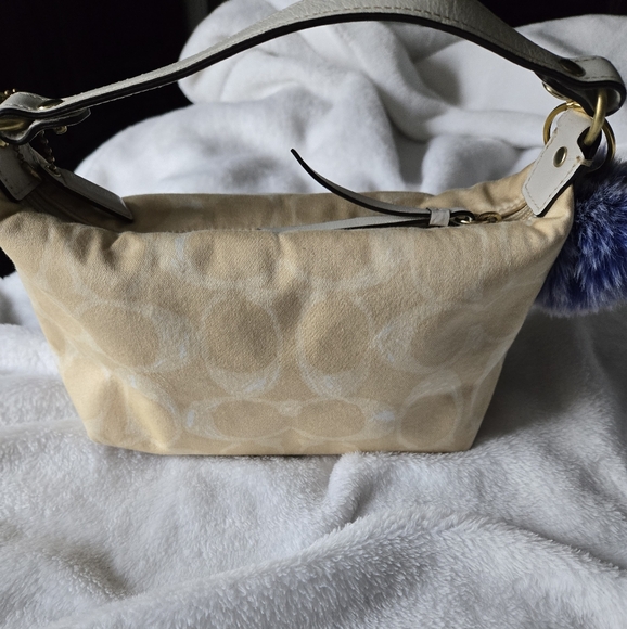 Coach Cream/Tan Shoulder Bag - Picture 1 of 7